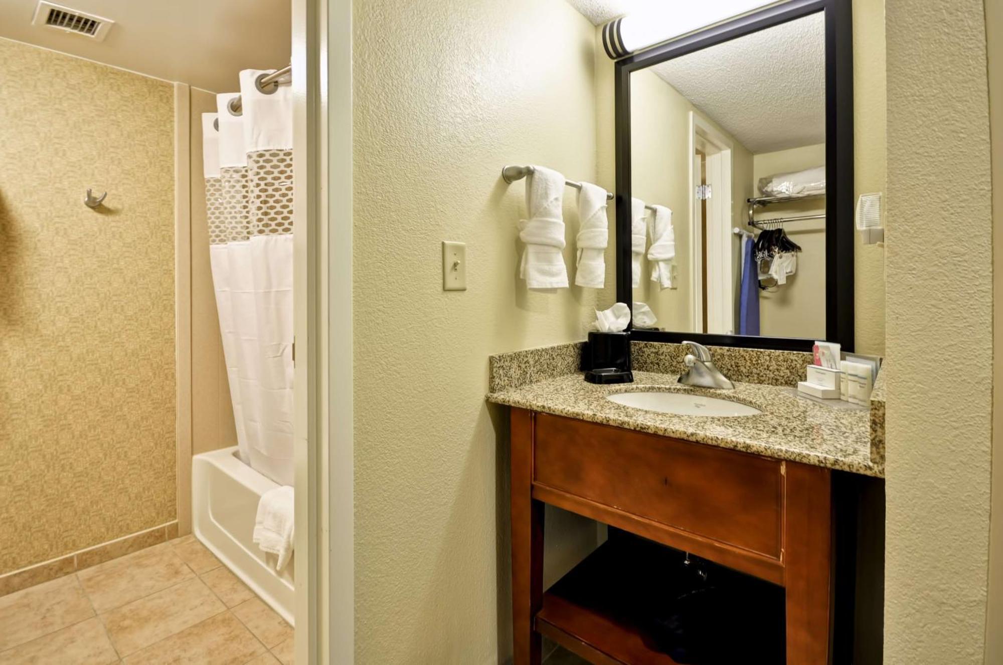 Hampton Inn Chicago-Gurnee Exterior photo